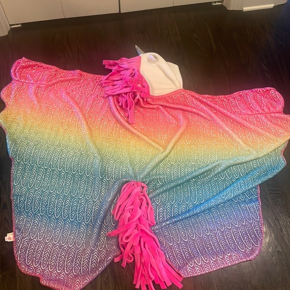 Justice Snuggie Unicorn Blanket - Picture 1 of 3